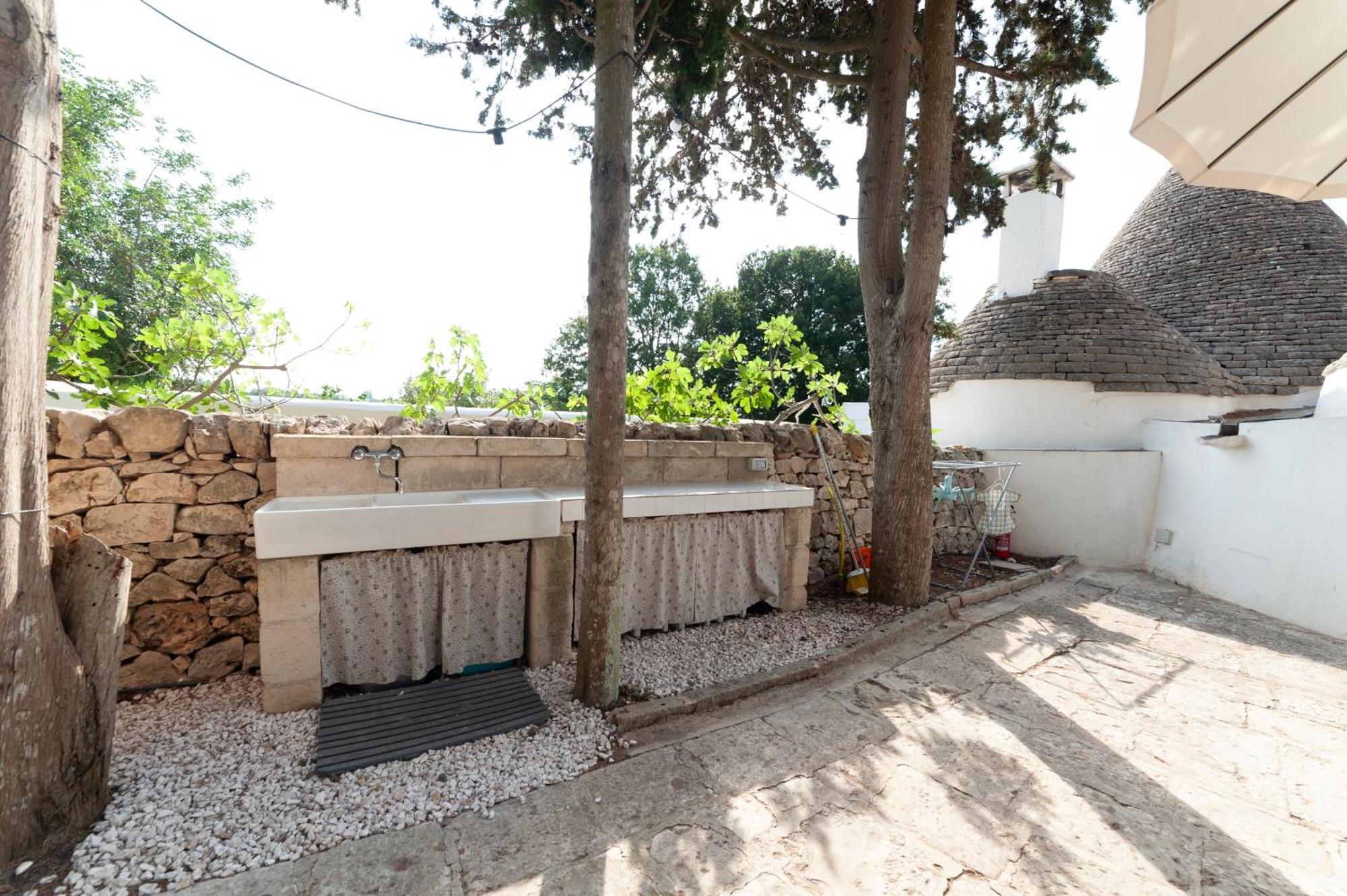 Ad Un Passo Da Cisternino - Trulli Con Foresta, Bici E Barbecue 치스테르니노 외부 사진