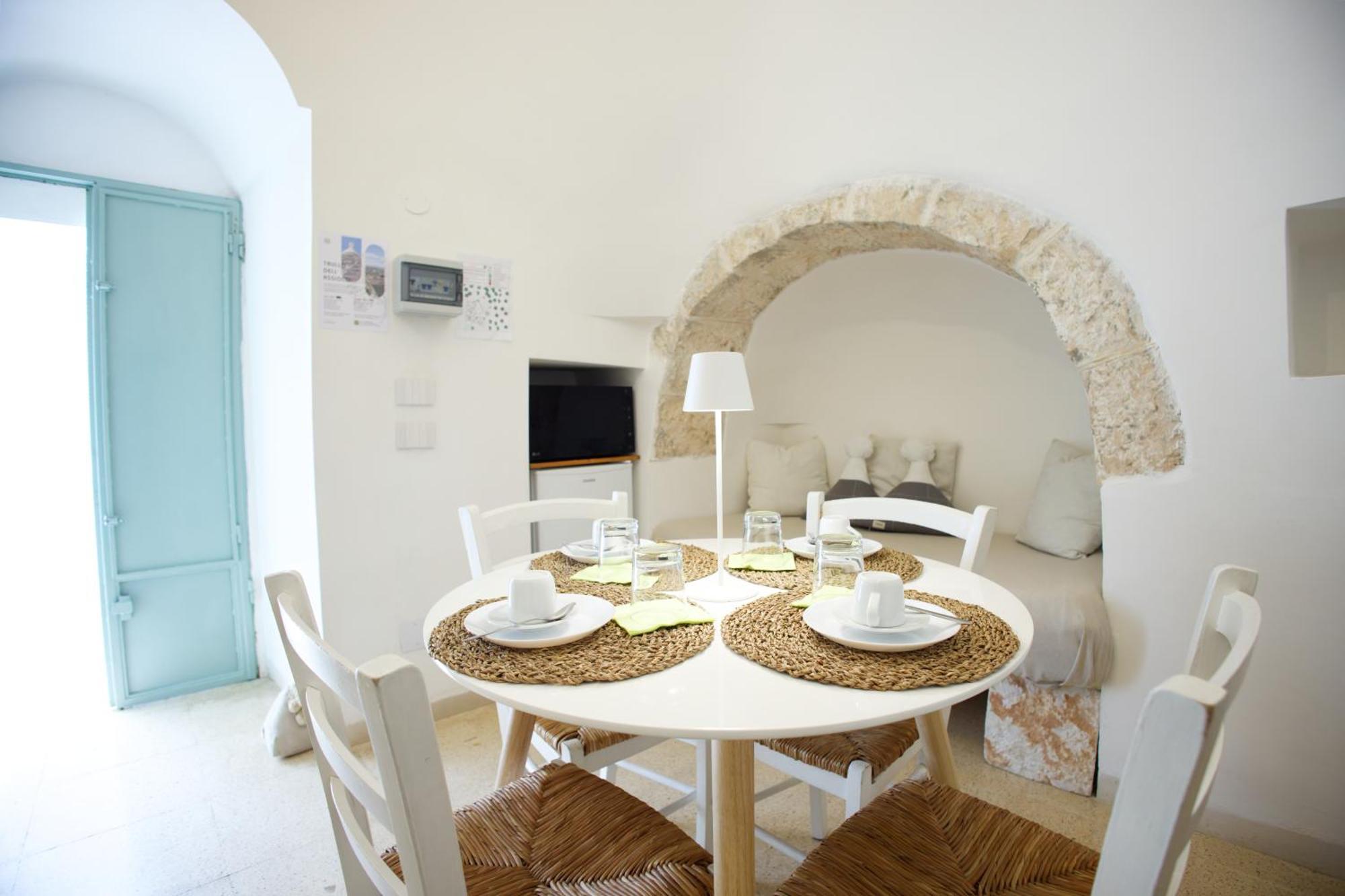 Ad Un Passo Da Cisternino - Trulli Con Foresta, Bici E Barbecue 치스테르니노 외부 사진